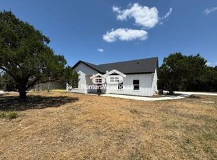 664 Rolling Hills Dr, Canyon Lake, TX 78133