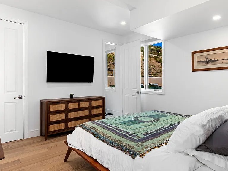 25157 Malibu Rd — Photo 20