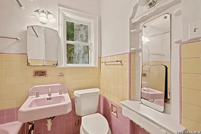 412 Club Dr #1 — Photo 15