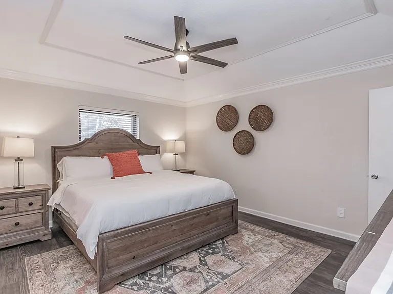 340 Gloria St — Photo 19