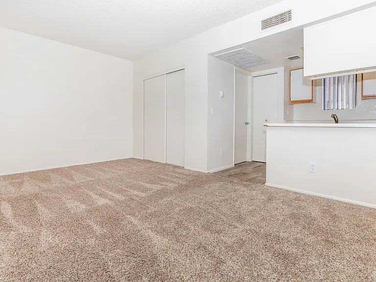 Broadmoor Apartments — Photo 19