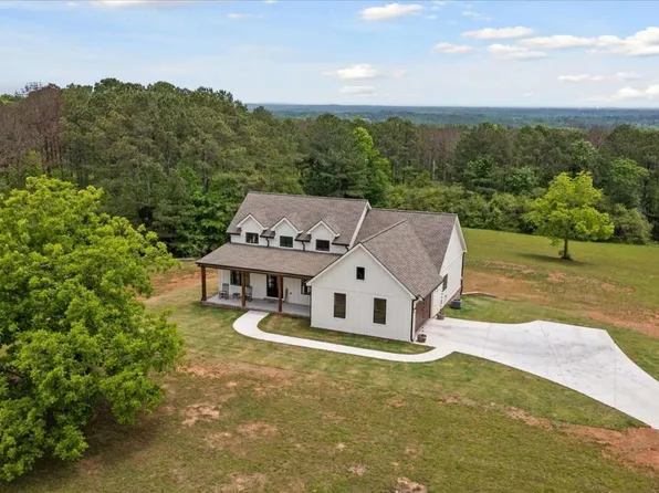 1423 Hillcrest Rd, Bowdon, GA 30108