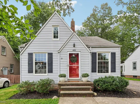 455 Elmwood Rd, Bay Village, OH 44140