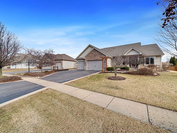 2nd image of 6577 Deer Isle Dr