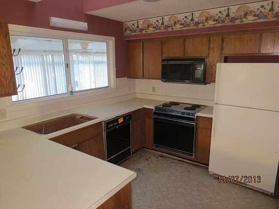 4th image of 1605 Fall Dr