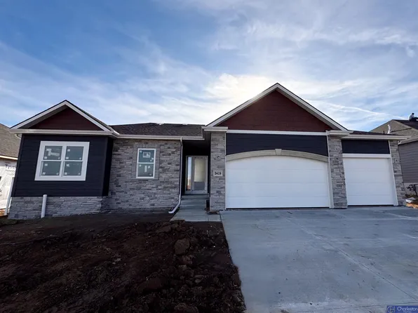 5419 Edgewater Dr, Bellevue, NE 68133