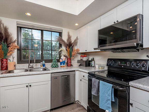 3rd image of 1905 E UNIVERSITY Drive #109
