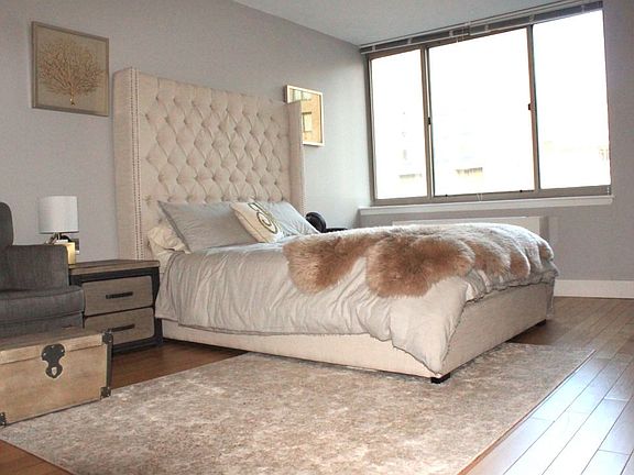 4th image of 220 W 26th St APT 806