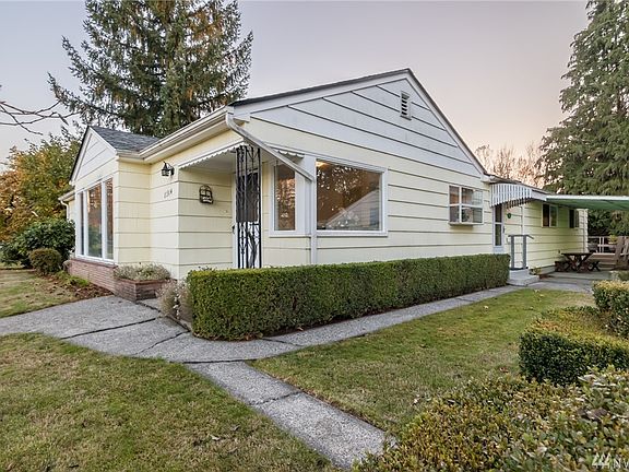 4th image of 11314 34th Ave E