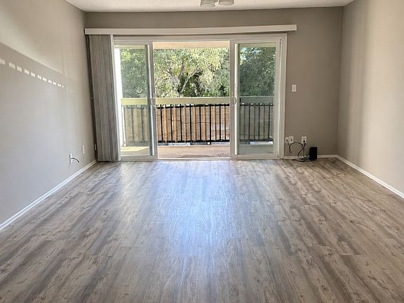 3rd image of 5512 Armitos Ave APT 34