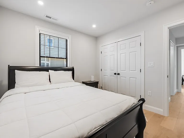 32 Perthshire Rd #2 — Photo 17