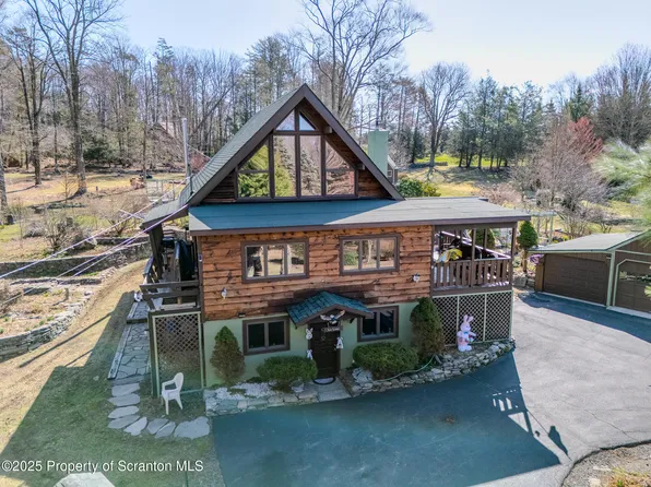 125 Frances Ln, Greentown, PA 18426
