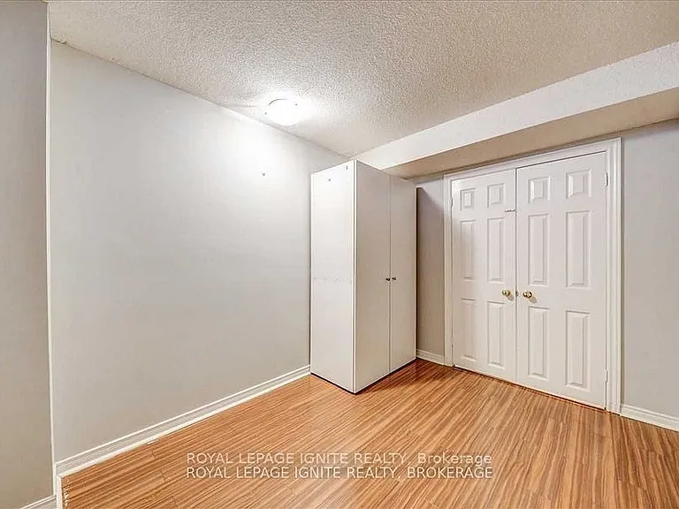 32 Lansbury Dr #BASEMENT — Photo 9