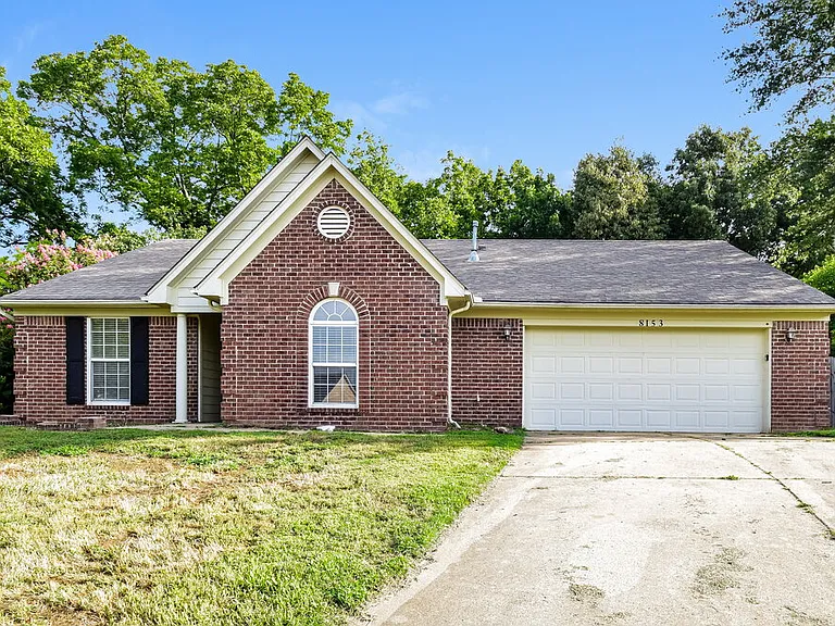 8153 Green Valley Cv — Photo 1