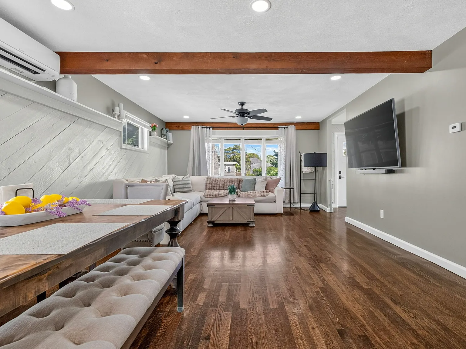 2 bed, 1.5 bath, 1153 sqft, $2,600 — Photo 3
