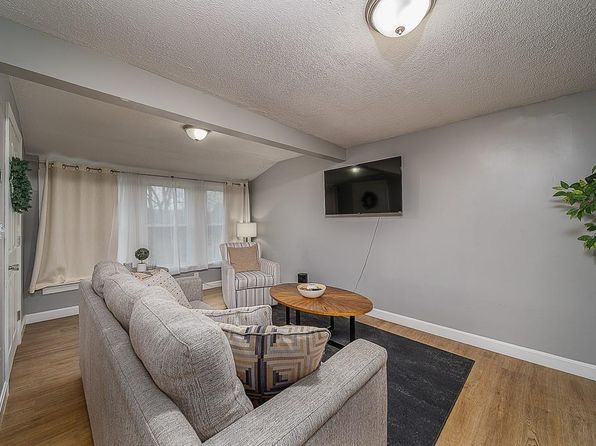 warwick-rhode-island-65962312 picture