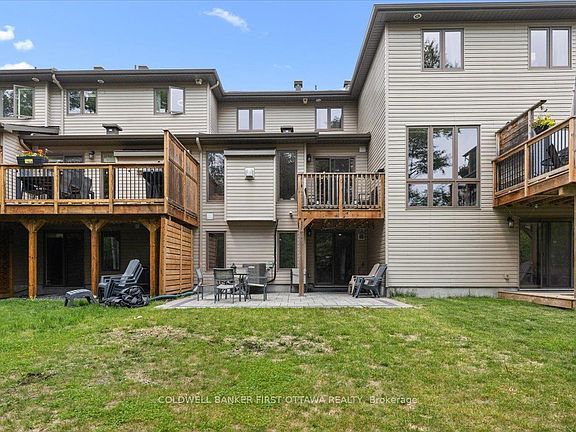 4th image of 52 Porter St