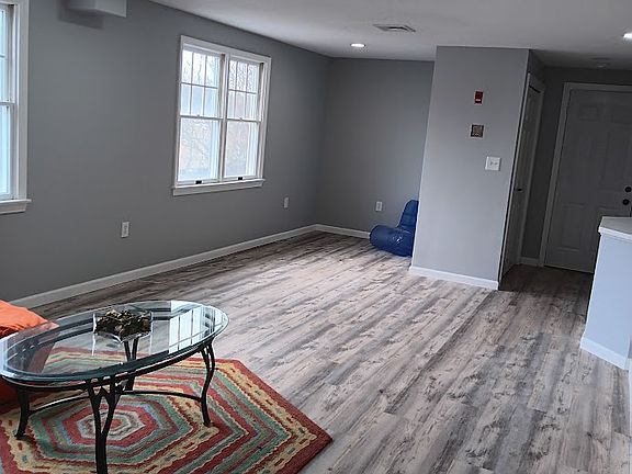 3rd image of 26 Webb Pl #1