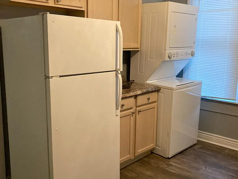 1441 E Long St #C — Photo 13