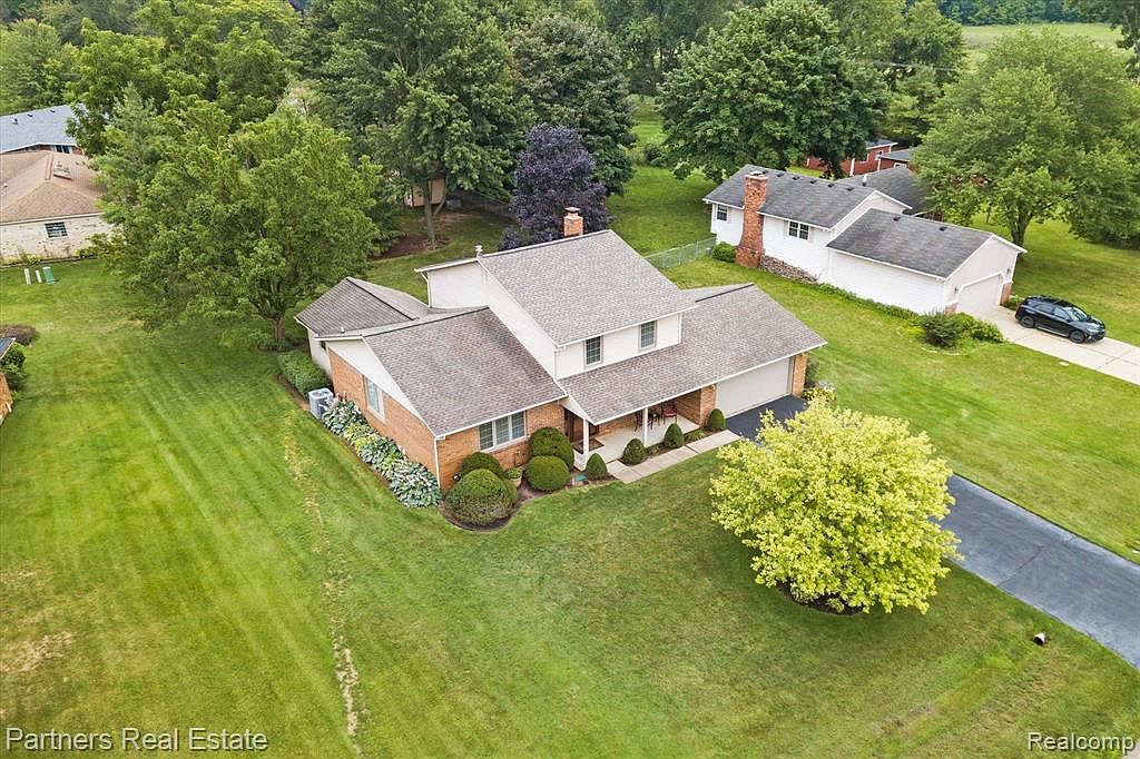1465 Osborn Lake Dr, Brighton, MI 48114 Zillow