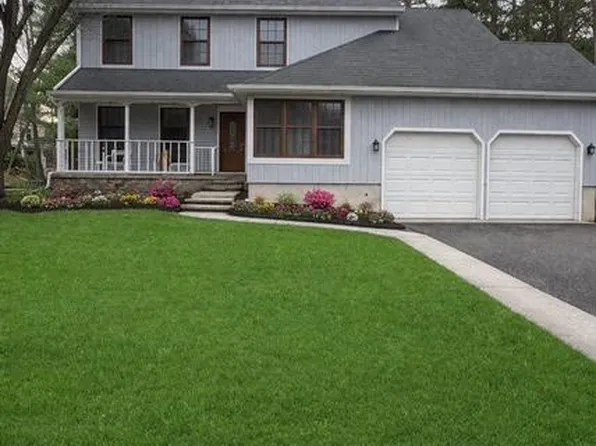 37 Chatham Dr, Voorhees, NJ 08043