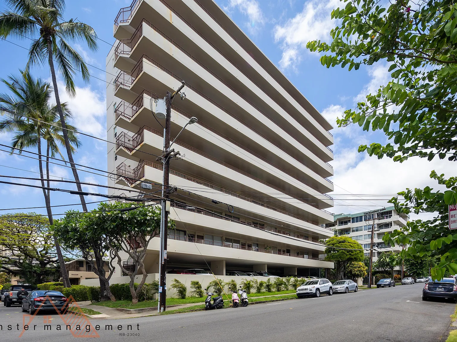 PH0302 - Punahou Hale - 302 — Photo 1