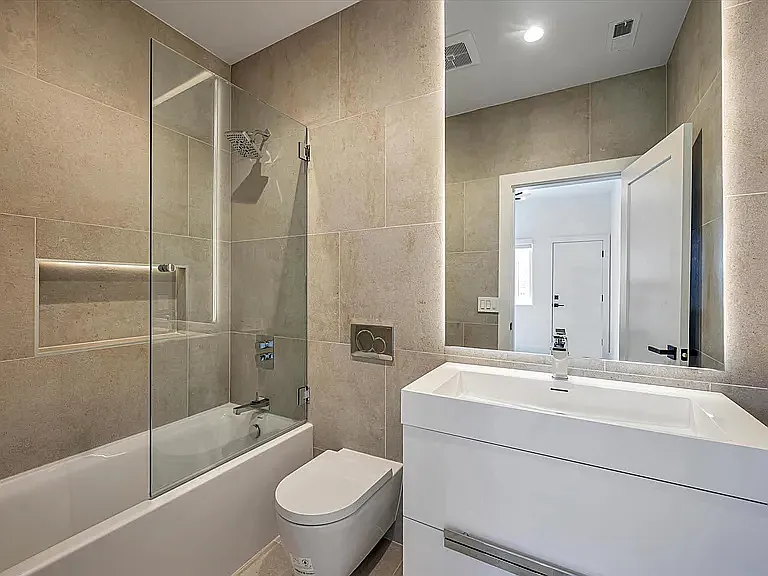 124 Varennes St #0 — Photo 21