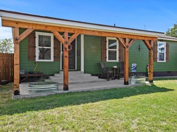 911 W 12th St, Post, TX 79356