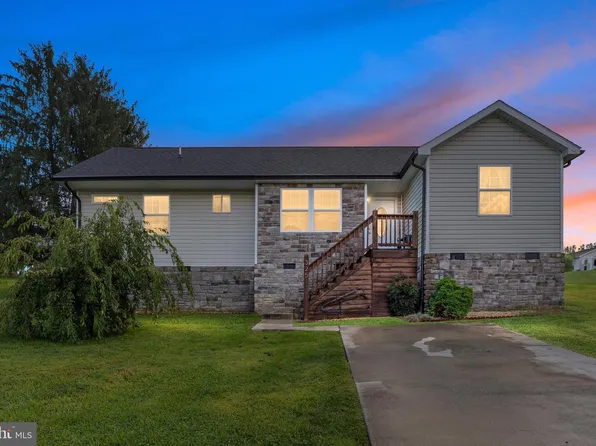 325 Cherry St, Timberville, VA 22853