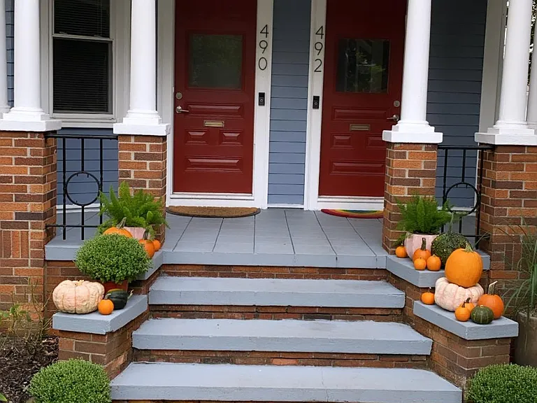 492 Pleasant Valley Pkwy — Photo 2