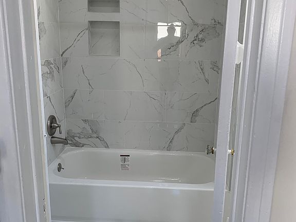 5th image of 776 Elmira St #4