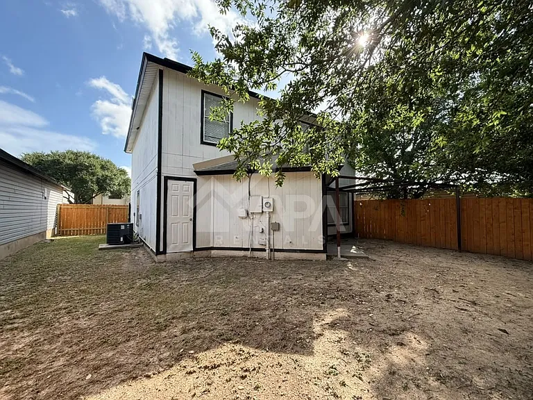 9666 Green Plain Dr — Photo 20