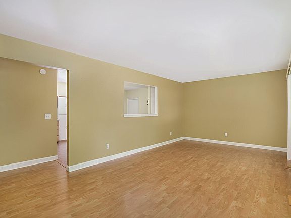5th image of 747 W G Ave