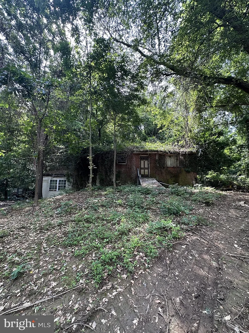1410 Rich Hill Dr photo 1