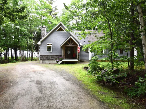 107 Shady Lane, Newport, ME 04953