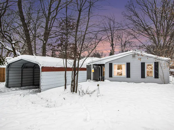 2418 Edgewood Dr, Kalamazoo, MI 49008