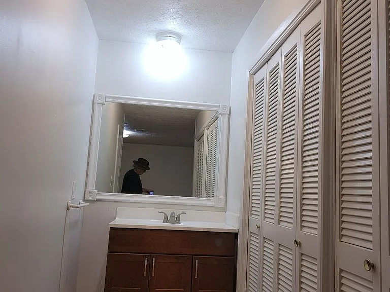 Master bedroom bath, vanity and closet