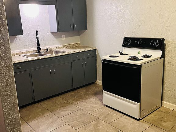 2nd image of 1218 S 3rd St #1218