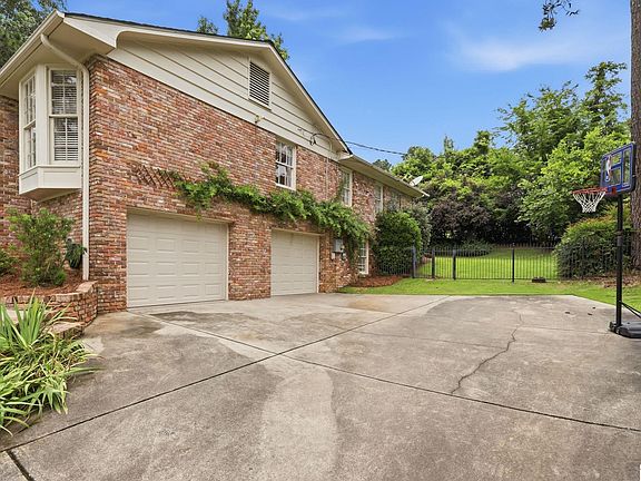 5th image of 3636 Crestside Rd