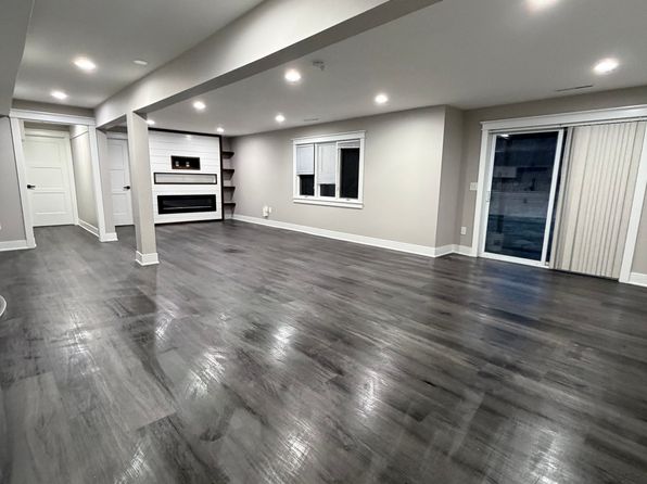 3021 Deep Woods Ct #1