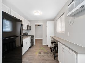2216 Lawn Ave, Cincinnati, OH