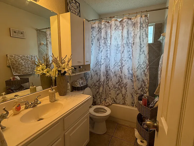 2nd Bathroom