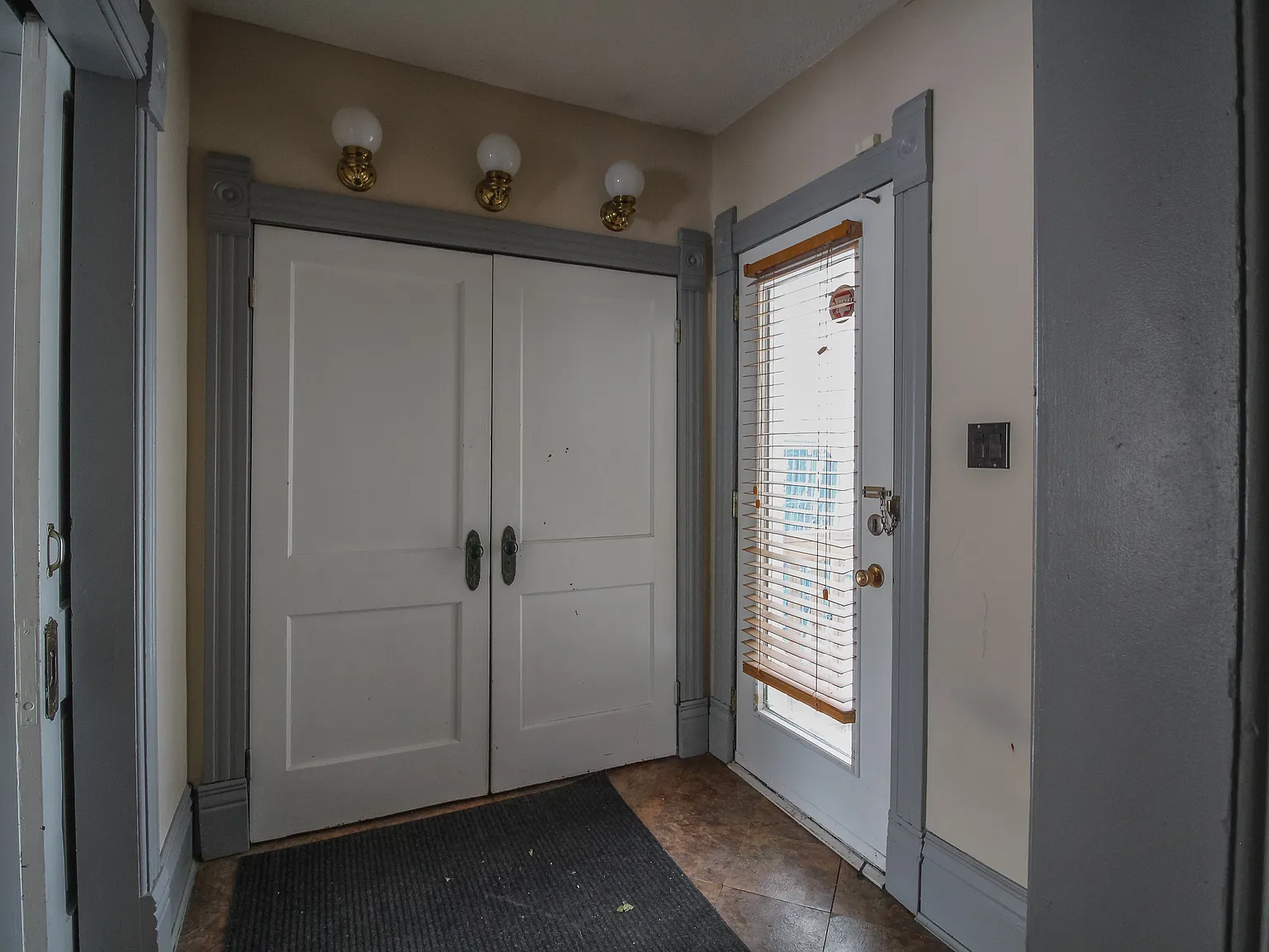 102 Scott Street — Photo 2