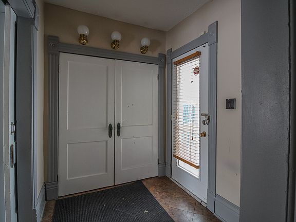 2nd image of 102 Scott St #1