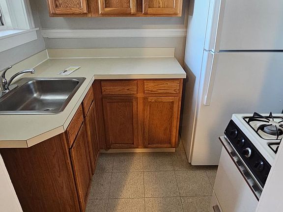 5th image of 44 Estes St APT 14