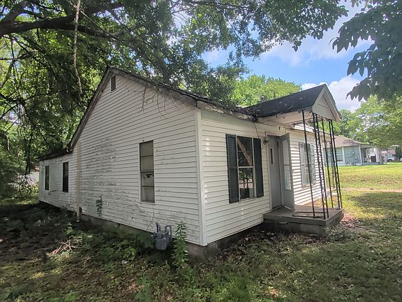 2nd image of 1742 Wheeler St