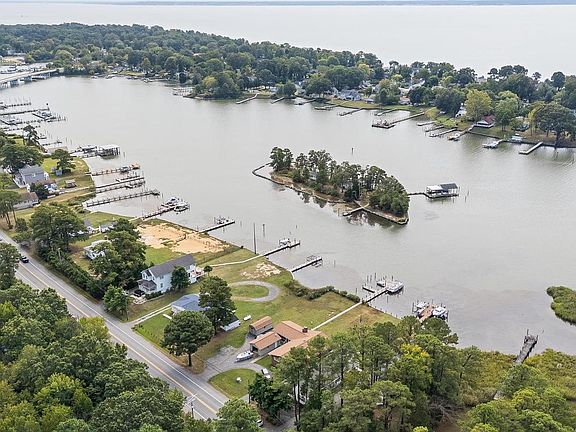 2nd image of 16077 Cobb Island Rd