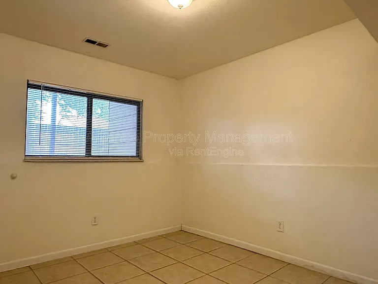 44 Sunflower Rd #B — Photo 13