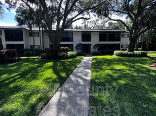 3277 Fox Chase Cir N APT 211, Palm Harbor, FL 34683