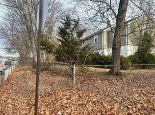 856 Newport Ave, Attleboro, MA 02703